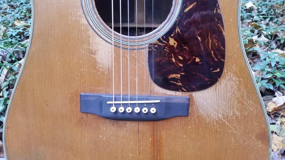 [1952 Martin D-28 Bridge area detail]