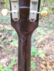 [1968 Gibson B-25 Headstock crack]