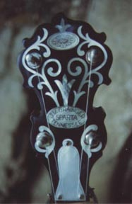 [Grainger headstock]